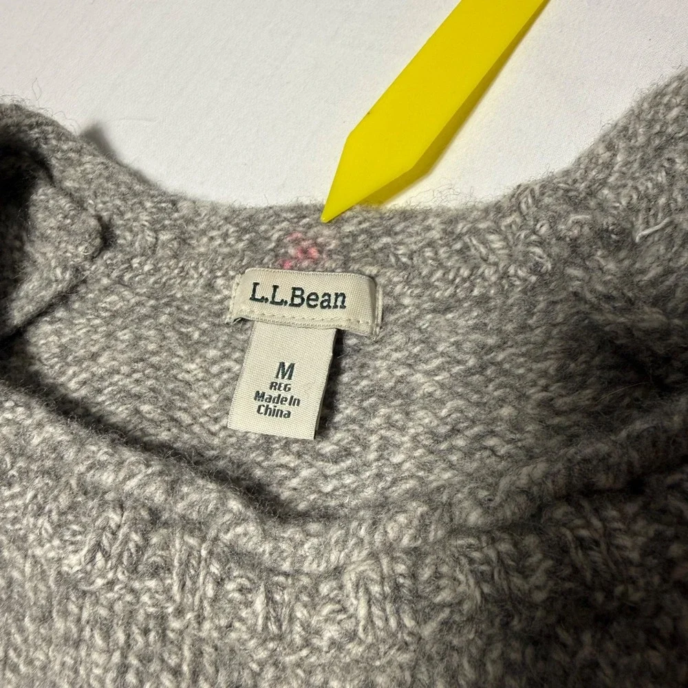 L.L. Bean 100% Lambswool Rolled Neck Sweater Men's Size Medium 502622